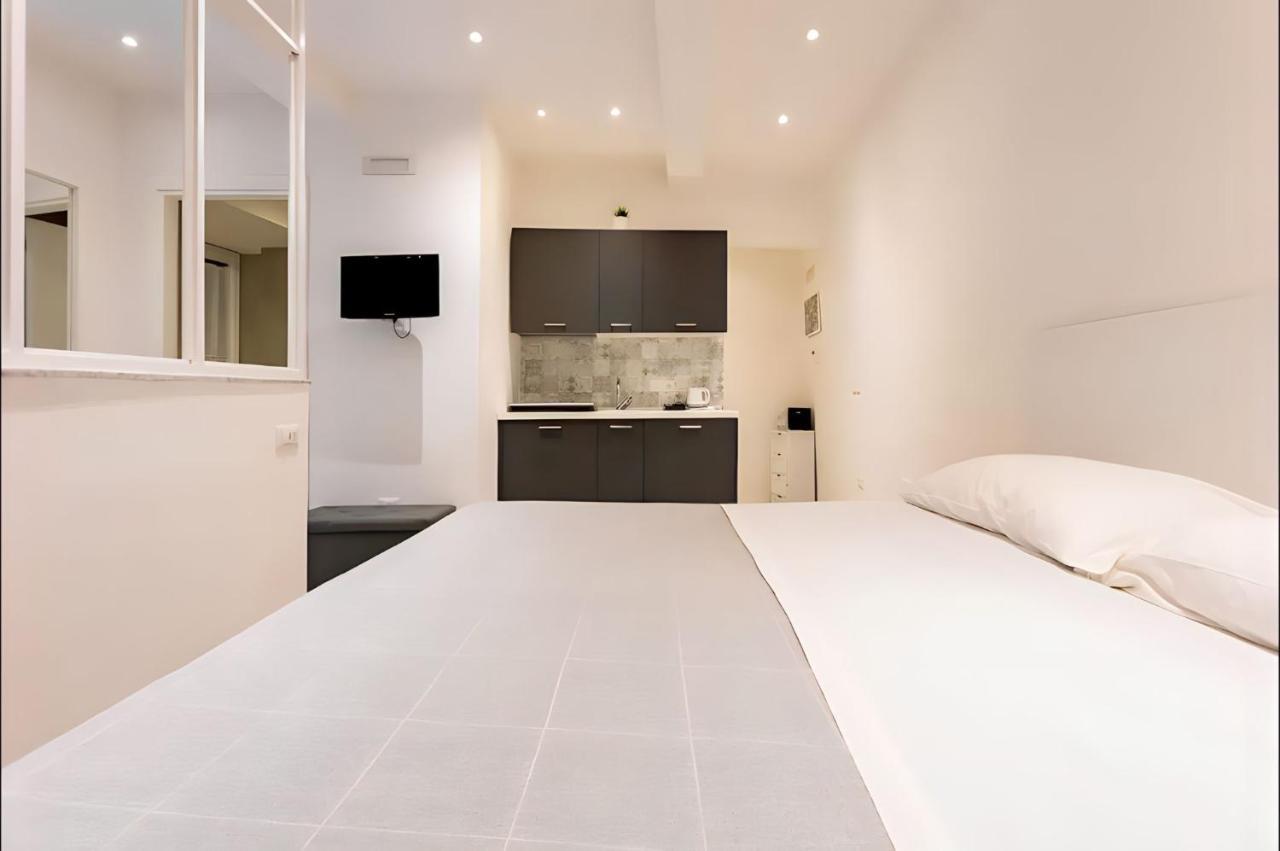 Casa Vacanze Santa Teresella 40 نابولي المظهر الخارجي الصورة